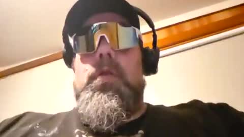 Snapshot of z0rl0c chatting on 07.24.26 Z0RL0C online show from 07.24.26