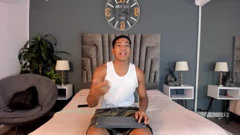 zac online show from 11.04.25