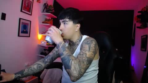 Snapshot of zac_muller1 chatting on 10.05.25 zac_muller1 online show from 10.05.25