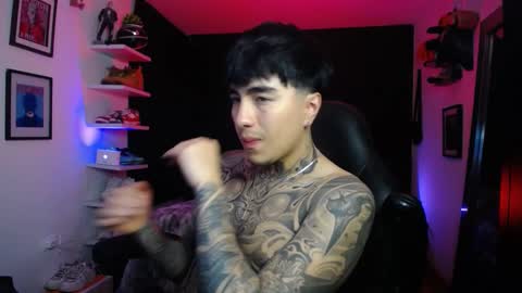 Snapshot of zac_muller1 chatting on 10.23.25 zac_muller1 online show from 10.23.25