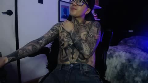 Snapshot of zac_muller1 chatting on 11.15.25 zac_muller1 online show from 11.15.25