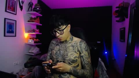 zac_muller1 online show from 11.19.25