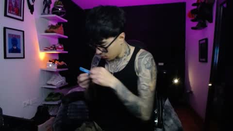 zac_muller1 online show from 11.24.25