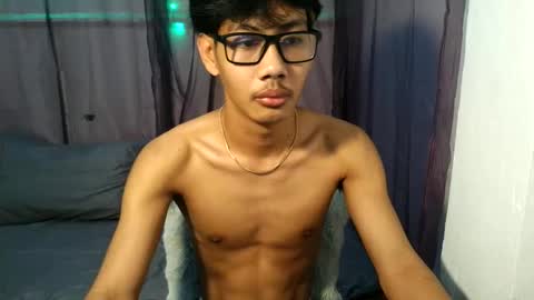 zack212003 online show from 11.05.25