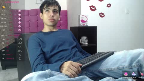 Snapshot of zack_xtreme chatting on 01.10.25 Xavi online show from 01.10.25