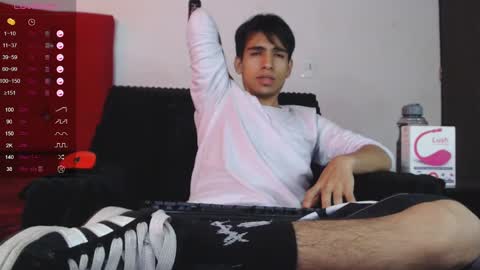 Snapshot of zack_xtreme chatting on 01.11.25 Xavi online show from 01.11.25