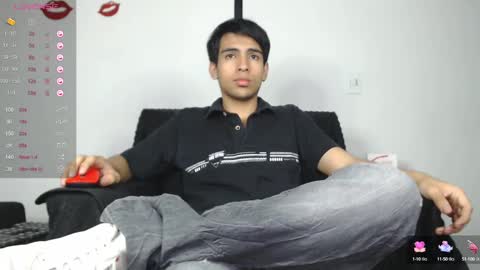 Snapshot of zack_xtreme chatting on 01.25.25 Xavi online show from 01.25.25