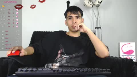 Snapshot of zack_xtreme chatting on 02.10.25 Xavi online show from 02.10.25