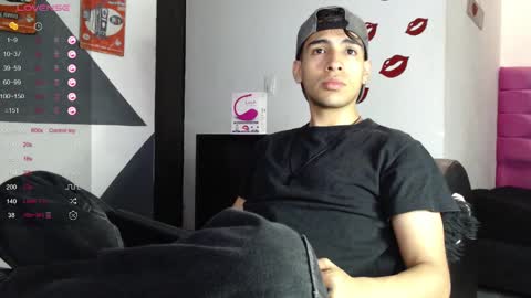 Snapshot of zack_xtreme chatting on 02.16.25 Xavi online show from 02.16.25