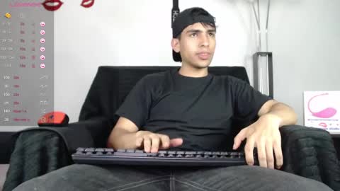 Snapshot of zack_xtreme chatting on 03.01.25 Xavi online show from 03.01.25