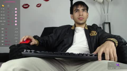 Snapshot of zack_xtreme chatting on 03.04.25 Xavi online show from 03.04.25