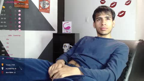 Snapshot of zack_xtreme chatting on 03.08.25 Xavi online show from 03.08.25