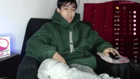 Snapshot of zack_xtreme chatting on 09.19.25 Xavi online show from 09.19.25