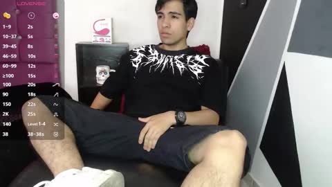 Snapshot of zack_xtreme chatting on 09.22.25 Xavi online show from 09.22.25