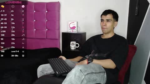 Snapshot of zack_xtreme chatting on 10.07.25 Xavi online show from 10.07.25