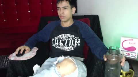 Snapshot of zack_xtreme chatting on 10.23.25 Xavi online show from 10.23.25