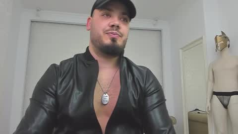 Snapshot of zackconnorsx chatting on 12.16.24 Zack online show from 12.16.24