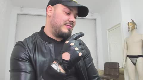 Snapshot of zackconnorsx chatting on 12.23.24 Zack online show from 12.23.24