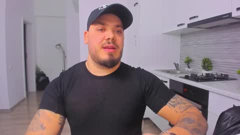 Snapshot of zackconnorsx chatting on 02.04.25 Zack online show from 02.04.25