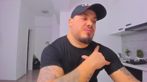 Snapshot of zackconnorsx chatting on 02.05.25 Zack online show from 02.05.25