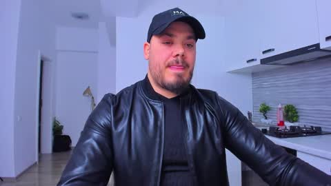 Snapshot of zackconnorsx chatting on 02.09.25 Zack online show from 02.09.25