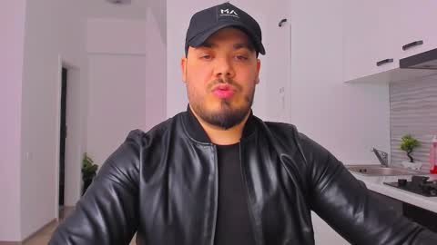 Snapshot of zackconnorsx chatting on 02.11.25 Zack online show from 02.11.25