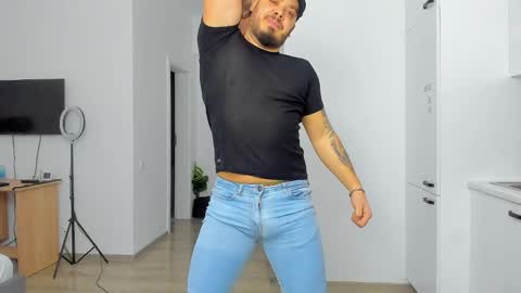 Snapshot of zackconnorsx chatting on 03.03.25 Zack online show from 03.03.25