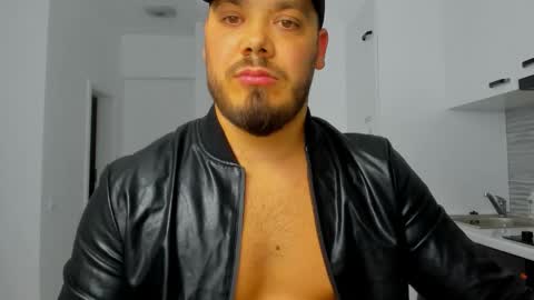 Snapshot of zackconnorsx chatting on 10.06.25 Zack online show from 10.06.25