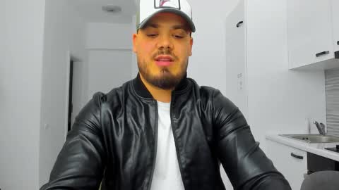 Snapshot of zackconnorsx chatting on 10.22.25 Zack online show from 10.22.25