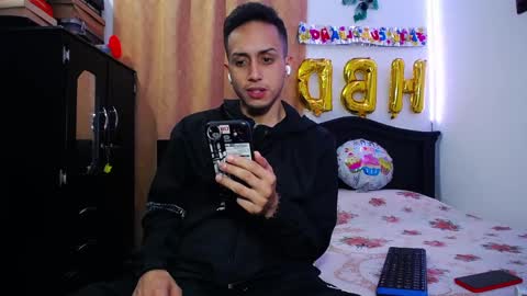 Snapshot of zackdriussyx chatting on 03.06.25 zackdriussyx online show from 03.06.25