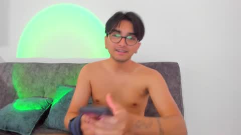 Snapshot of zactatum1 chatting on 02.19.25 zac online show from 02.19.25