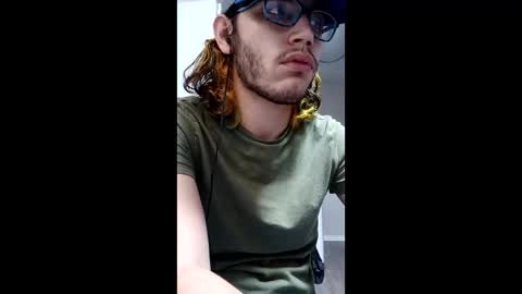 Snapshot of zacthefeetguy chatting on 01.07.26 ZactheFeetGuy online show from 01.07.26