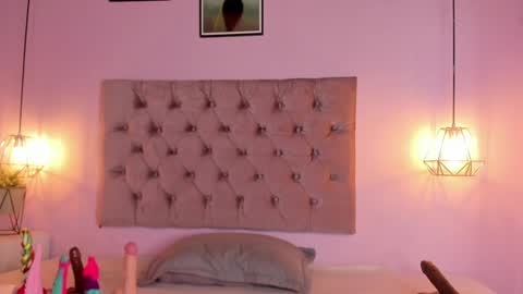 Snapshot of zafiiraa chatting on 01.04.25 zafira online show from 01.04.25