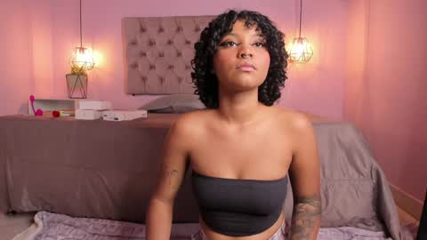 Snapshot of zafiiraa chatting on 01.19.25 zafira online show from 01.19.25