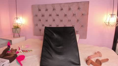 Snapshot of zafiiraa chatting on 01.22.25 zafira online show from 01.22.25