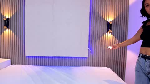 Snapshot of zafiiraa chatting on 02.14.25 zafira online show from 02.14.25