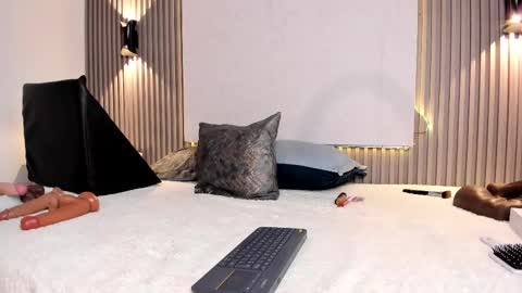 Snapshot of zafiiraa chatting on 02.20.25 zafira online show from 02.20.25