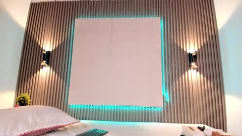 Snapshot of zafiiraa chatting on 02.28.25 zafira online show from 02.28.25