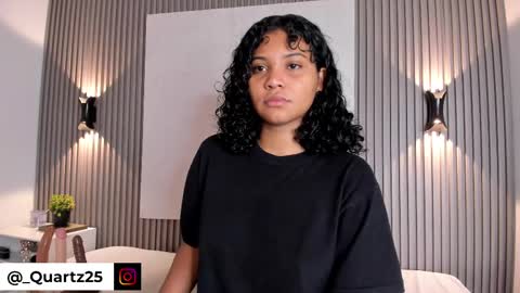 Snapshot of zafiiraa chatting on 10.01.25 zafira online show from 10.01.25