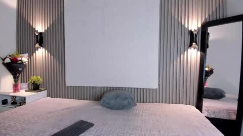 Snapshot of zafiiraa chatting on 10.14.25 zafira online show from 10.14.25