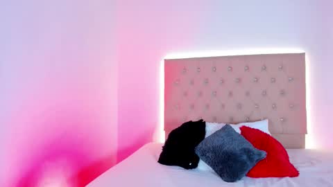 Zafiro Brown online show from 10.23.25