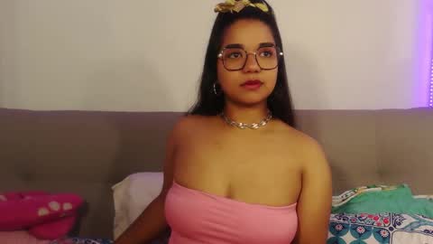 Snapshot of zafiro_evans chatting on 10.28.25 zafiro_evans online show from 10.28.25