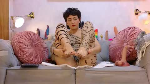 Karina  online show from 10.02.25