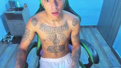 BiG Zafiro online show from 12.21.25