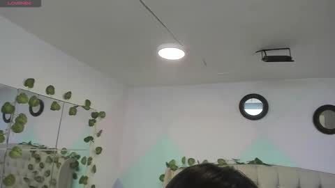 Snapshot of zaharaskylar chatting on 10.21.25 Zahara online show from 10.21.25