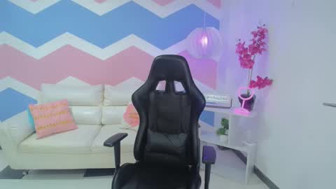 Zahira  online show from 02.27.26