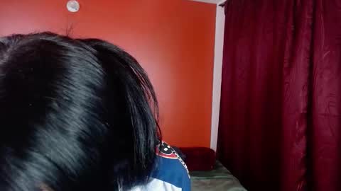 Snapshot of zahira_lenox chatting on 09.12.25 Laura online show from 09.12.25