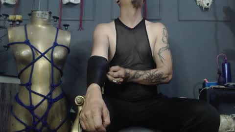 Snapshot of zainkreiger chatting on 04.05.26 Dom Zain online show from 04.05.26