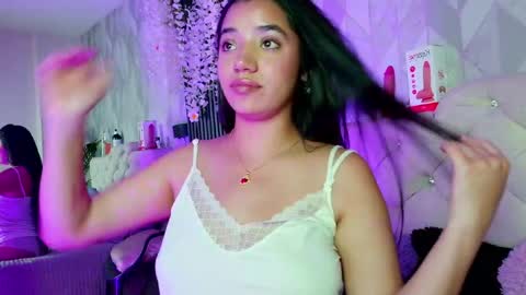Zaira Bonny online show from 06.04.26