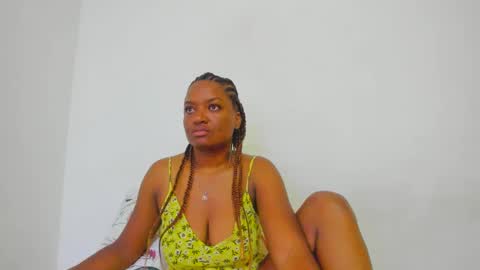 Snapshot of zamara__ chatting on 01.28.25 Zamara online show from 01.28.25